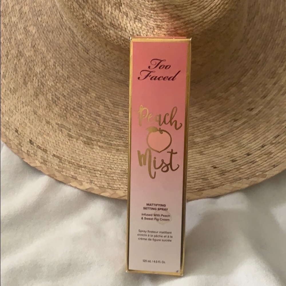 Too Faced Peach Mist Mattifying Setting Spray